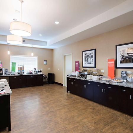 Hampton Inn Saskatoon South Bagian luar foto