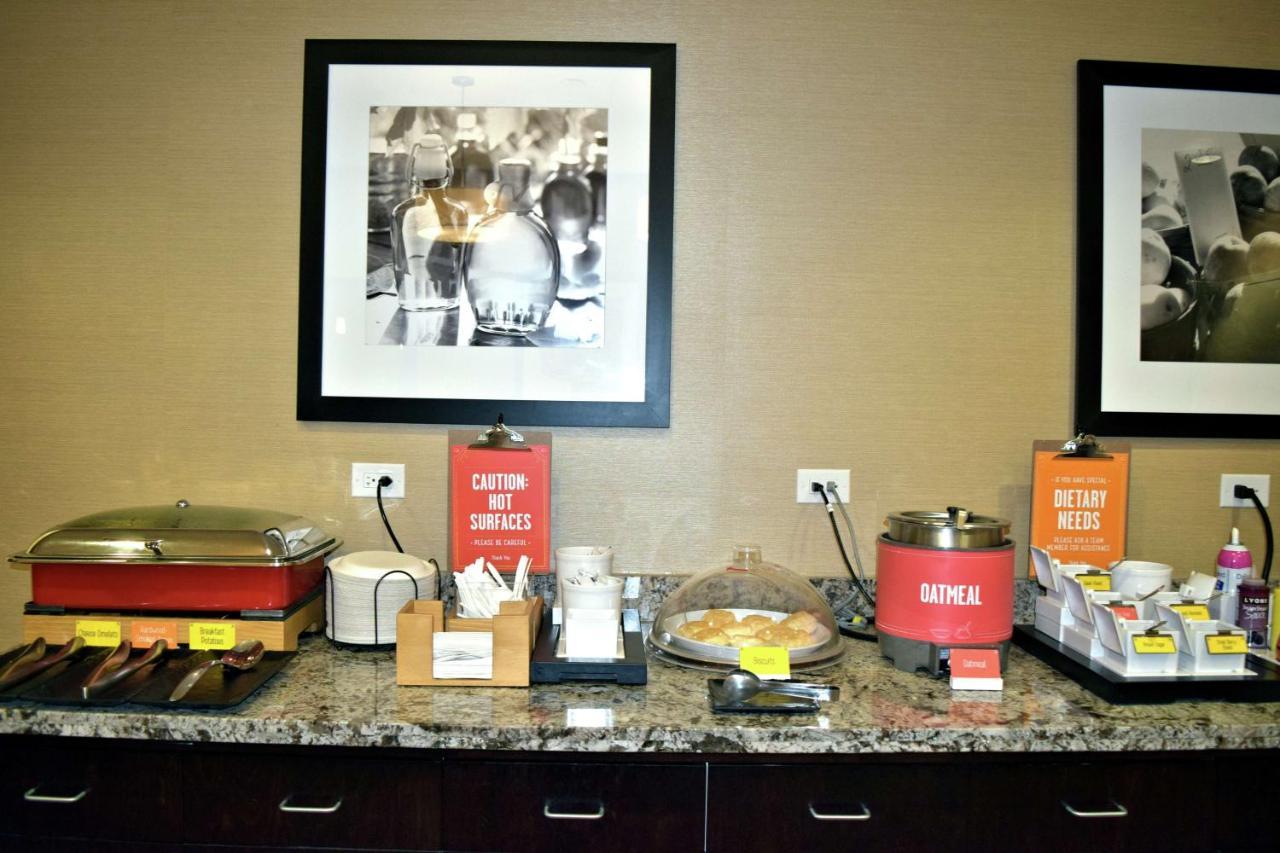Hampton Inn Saskatoon South Bagian luar foto