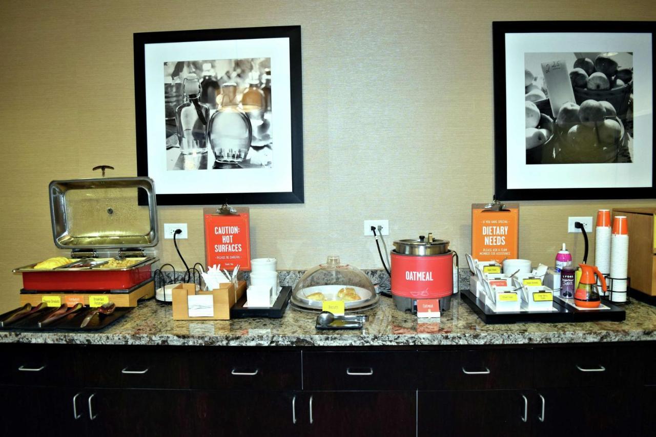 Hampton Inn Saskatoon South Bagian luar foto