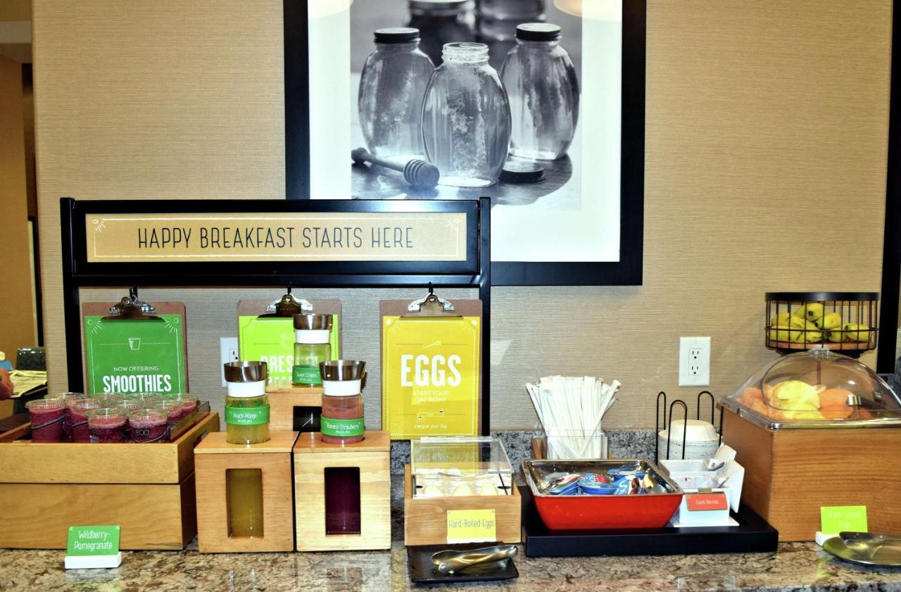 Hampton Inn Saskatoon South Bagian luar foto