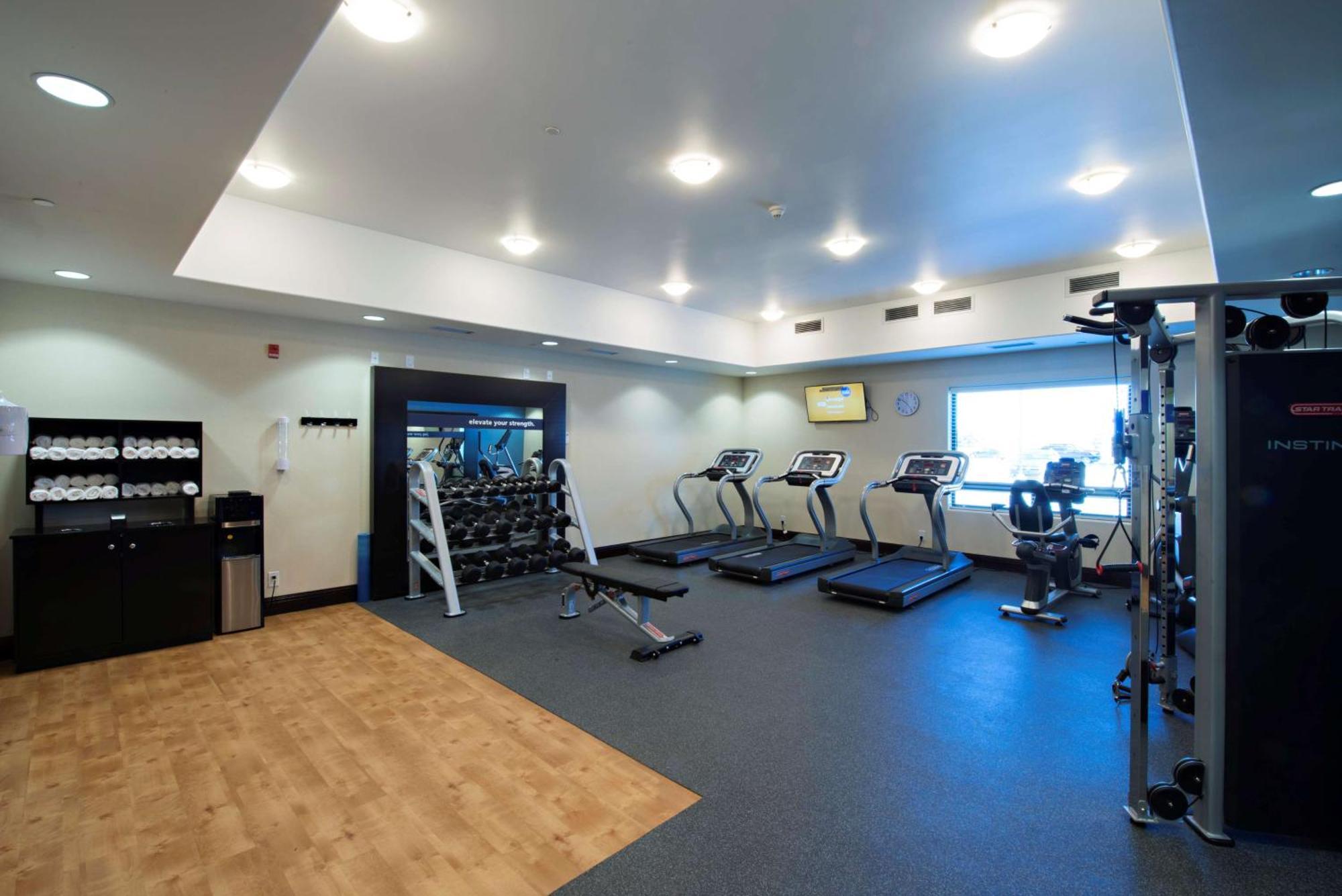 Hampton Inn Saskatoon South Bagian luar foto