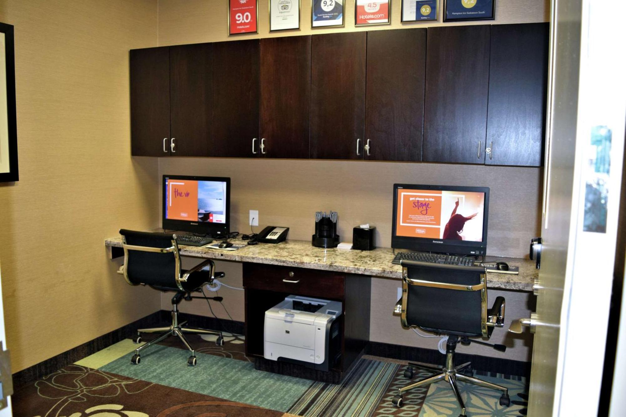 Hampton Inn Saskatoon South Bagian luar foto